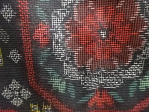 アンティーク　亀甲に花模様織り出し本場村山泥大島紬着物アンサンブル